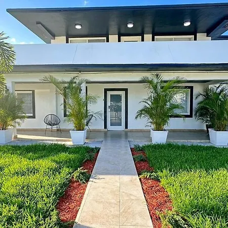 Luxury Home By Miami Int Airport